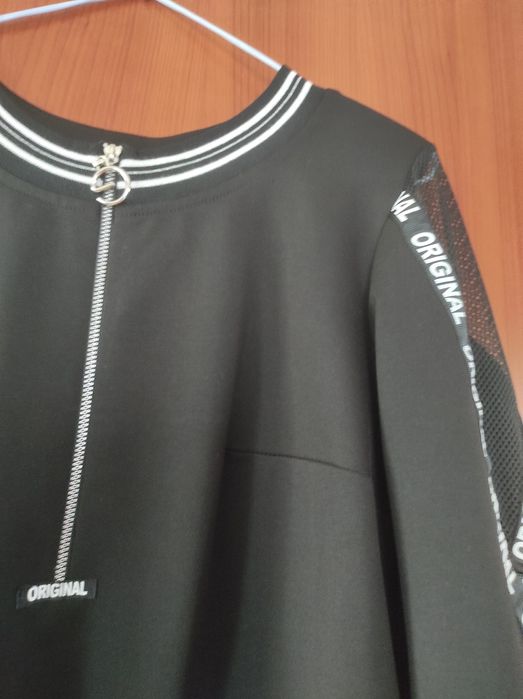 Продам женские платья