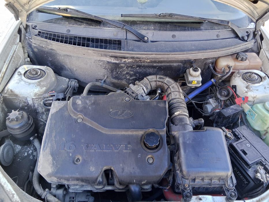 Продам приору седан