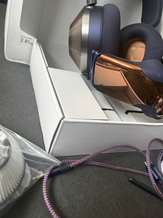 dyson zone headphones with air purification and noise cancelling