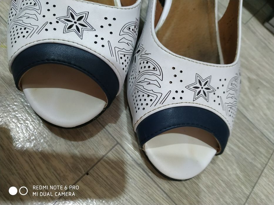 Туфли босоножки .