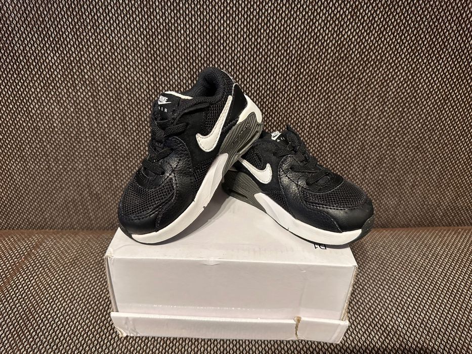 Детски маратонки Nike airmax excee 22