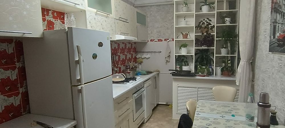 Продам двухэтажный дом с подвалом