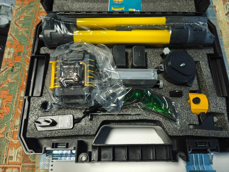 Nivela laser 4D cu 16 linii verzi ultra precise