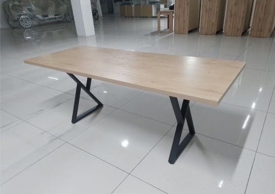 Продам кухонные столы