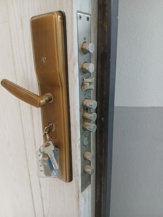 Zamok ochish o'rnatish  xizmati