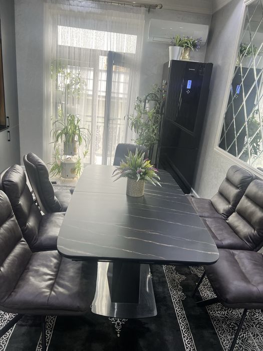 Продаю стол со стульями,производство Китай