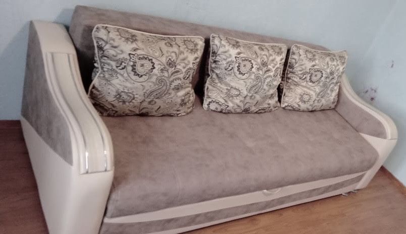 Продам диван срочно