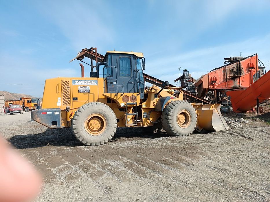 Фронтальный погрузчик XCMG ZL50GN