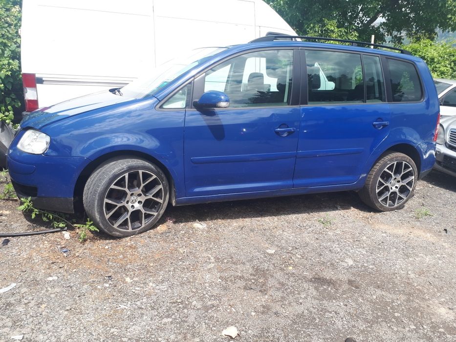 Фолксваген тауран на части