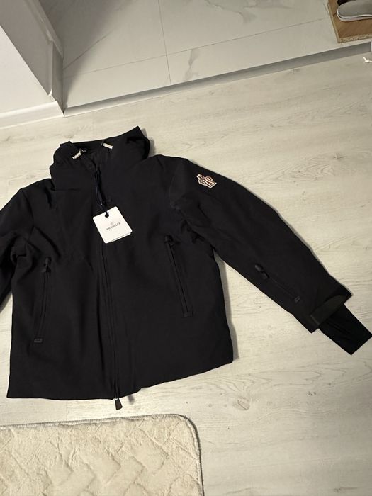 Geaca Moncler ski fabricata in Romania 2025