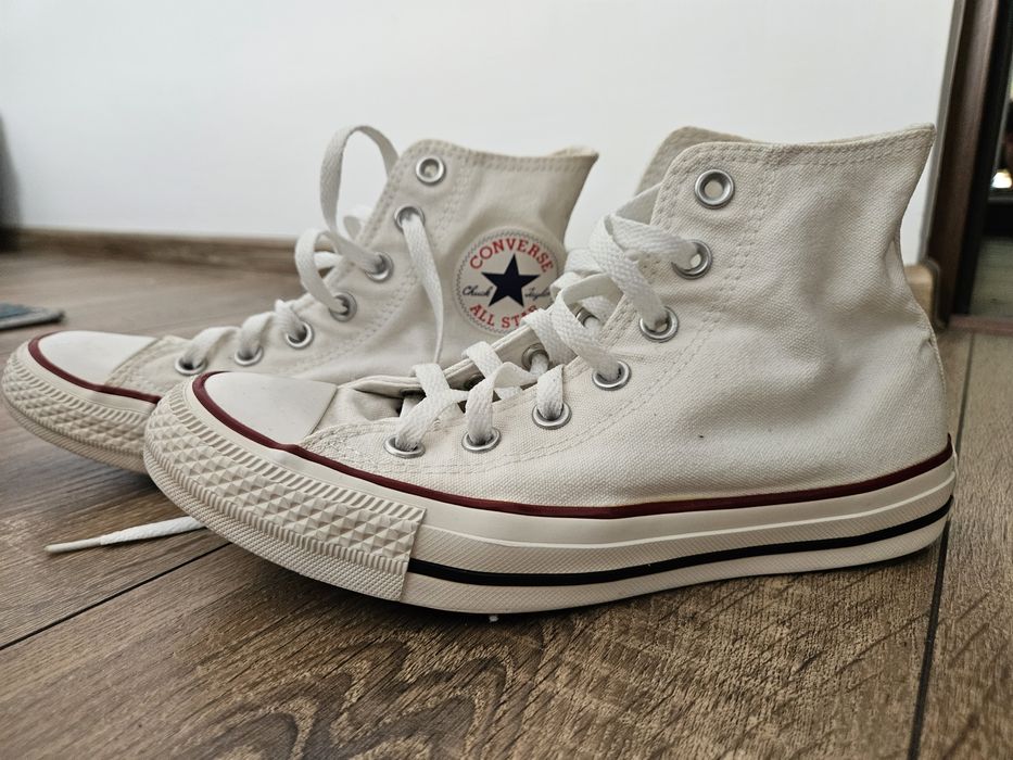 Vând Converse All Star Chuck Taylor damă