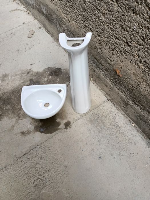 Раковина керамическая