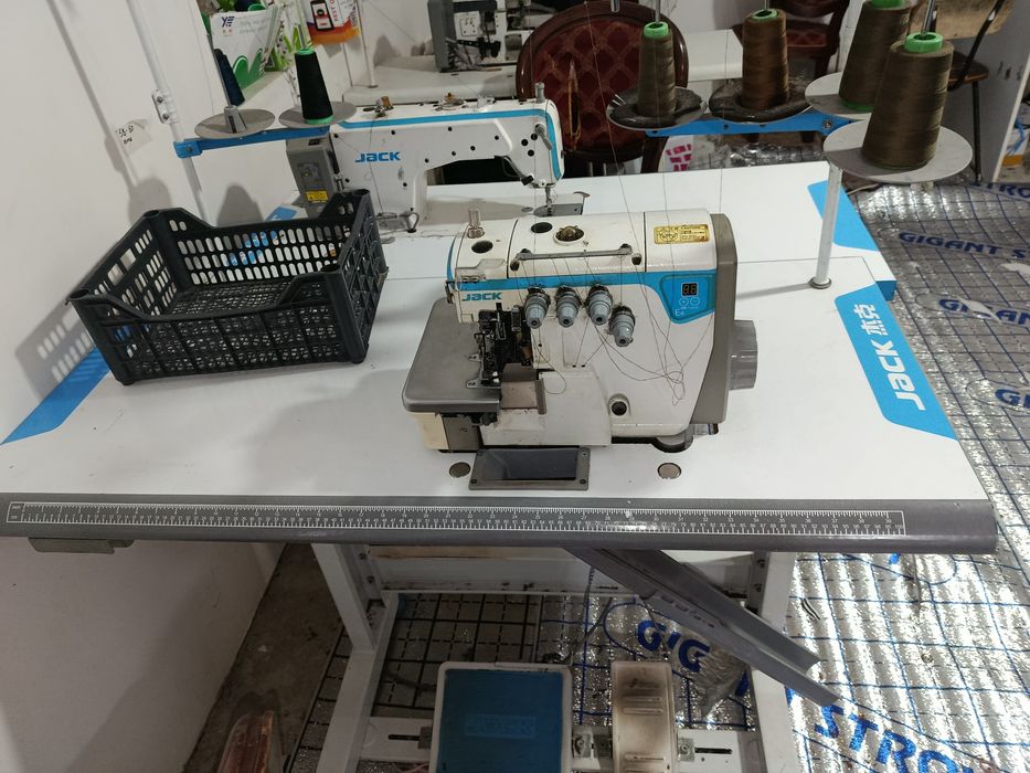 Jak tikuv mashinalari sotiladi. Narxini kelishtirib beramiz.