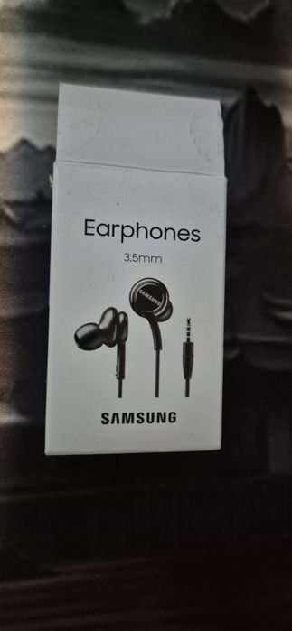 Casti cu fir Samsung