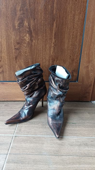 Дамски   ботуши и обувки