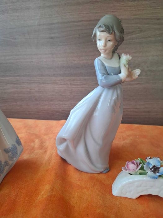 Красиви порцеланови фигури NAO by Lladro Spain