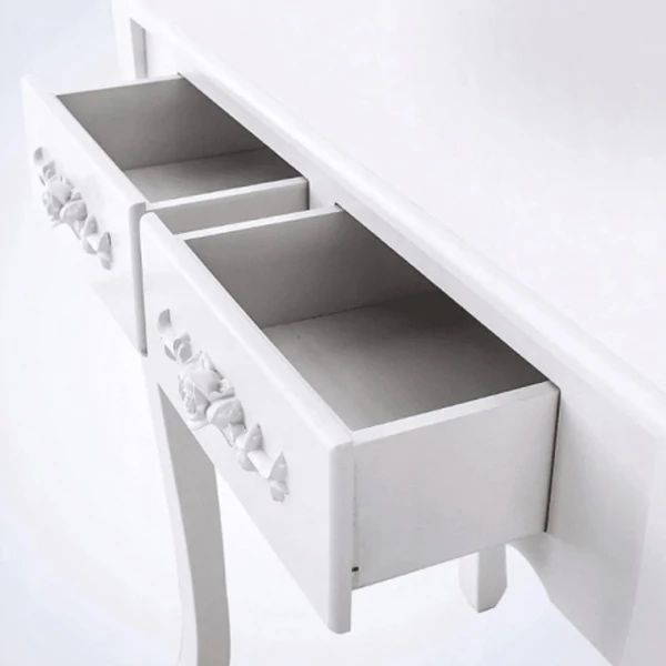 Mese de toaleta si machiaj.