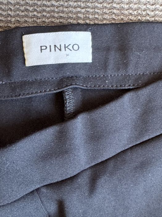 Pinko. Ефектен клин от Pinko. S р-р