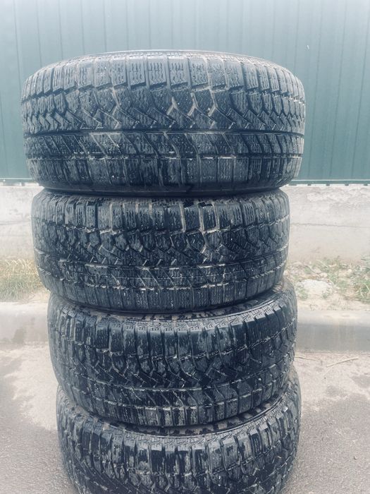 Шины продаю срочно