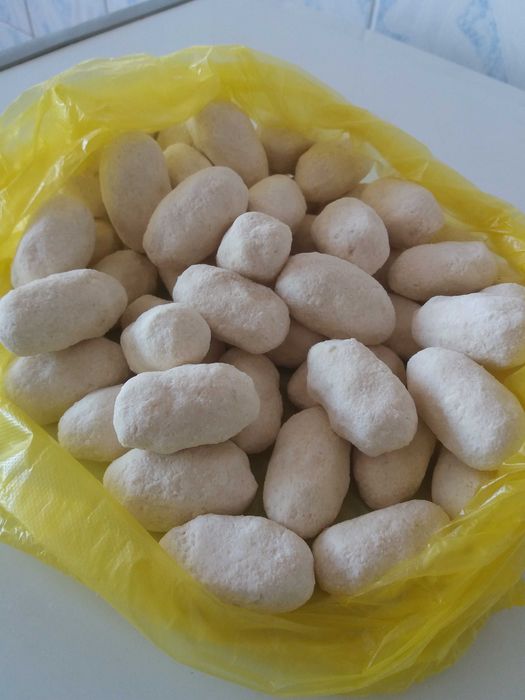 Сүт өнімдері сатылады.