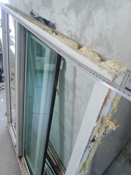 Продам два  пластиковых окна