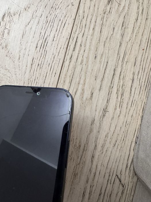 Vand iphone 12 +incarcator