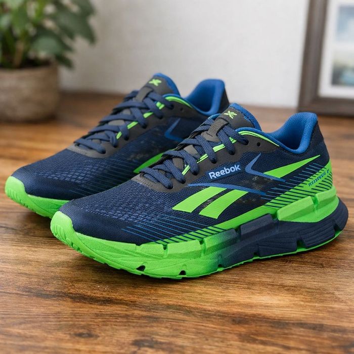 Vând adidasi Reebok Floatzig