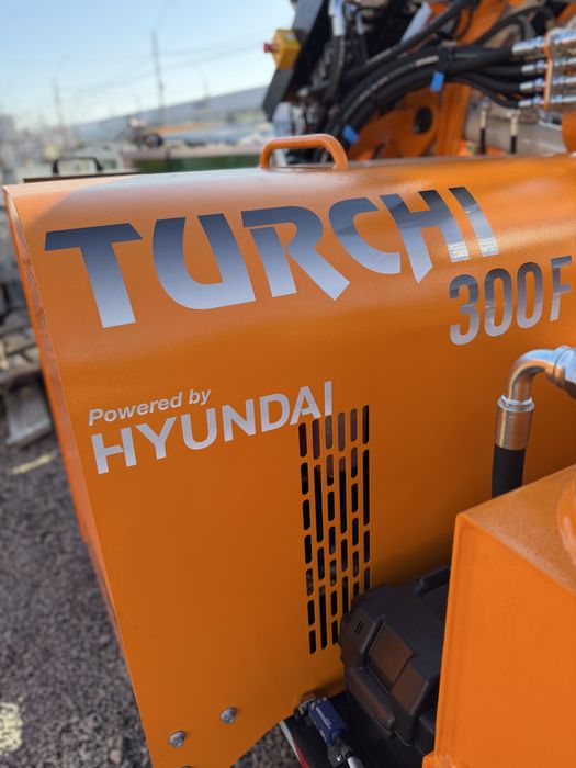 Soneta utilaj  de  batut stalpi /forat Turchi 300F  6 Metri an 2026 nou