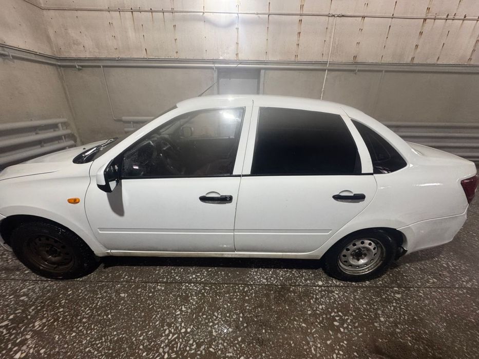 Продаю Ваз(Lada) Granta 2190, 2013 года