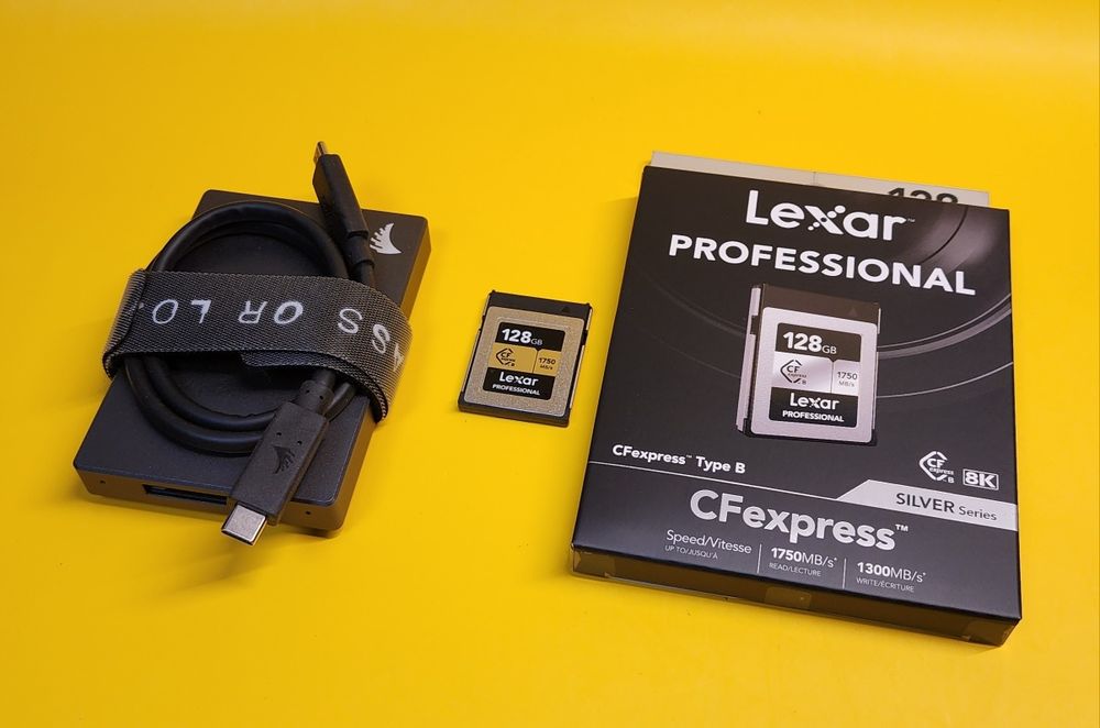 pachet Nikon Z6 II + 3 obiective, FTZ II, cage