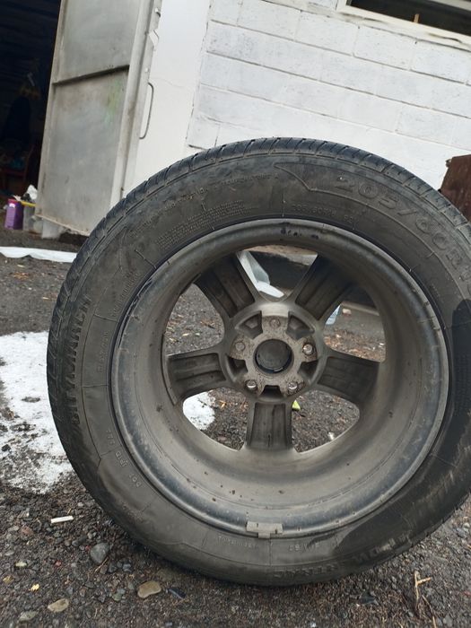 Продам диск с летний резиной