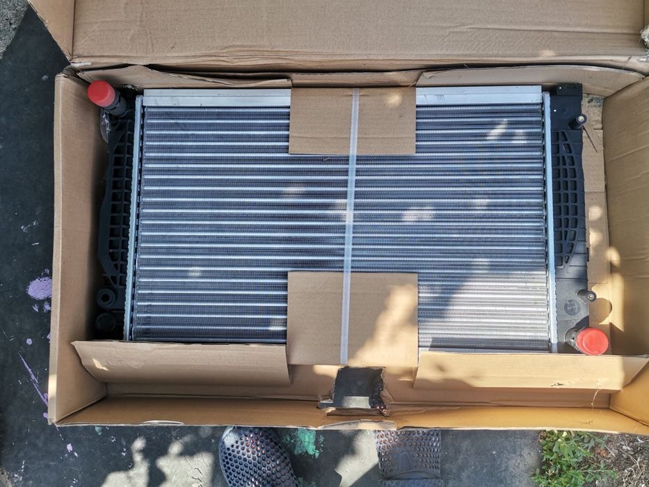 Продам радиатор на Ауди a6c5