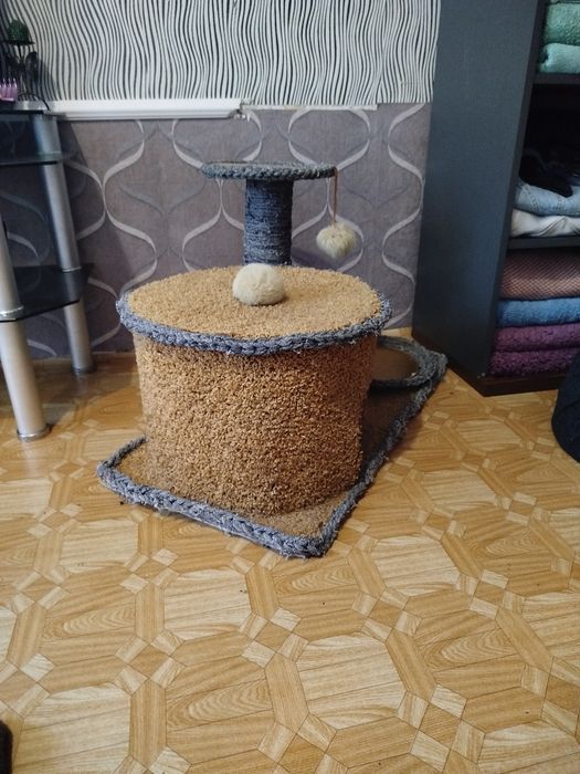 Продам кошачий домик