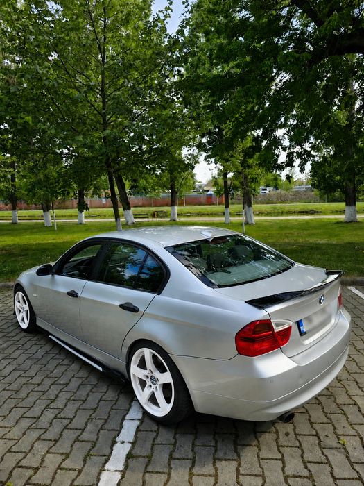 De vânzare 320i motor 2,0