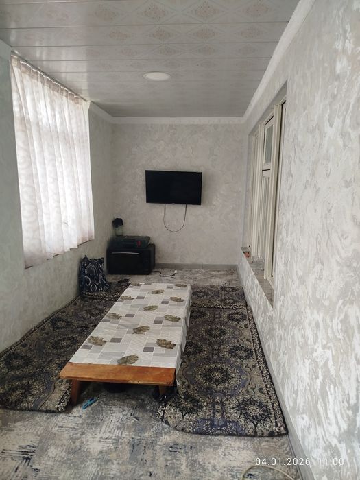 Срошни уй сотилади