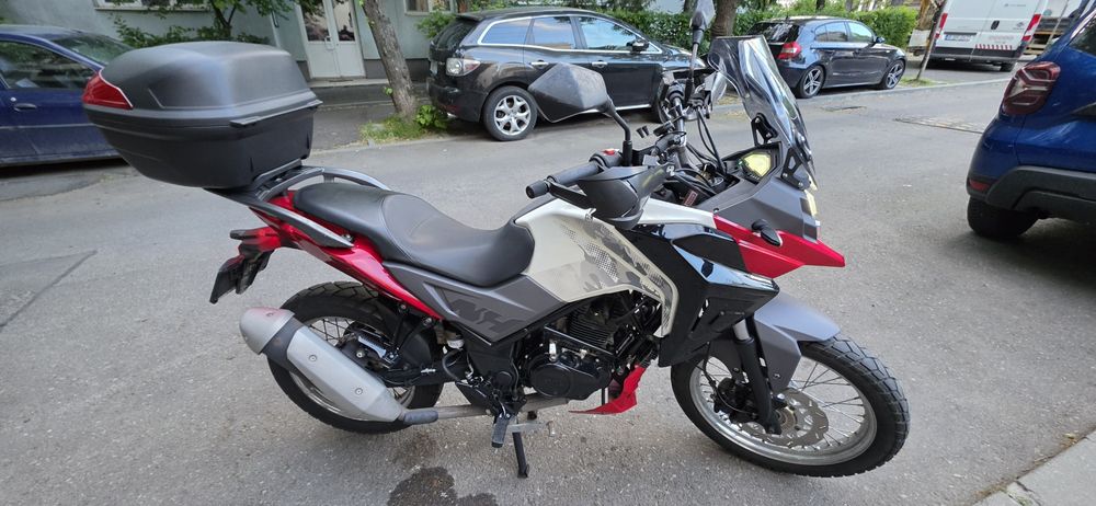 Vând motocicletă SYM NHT 125