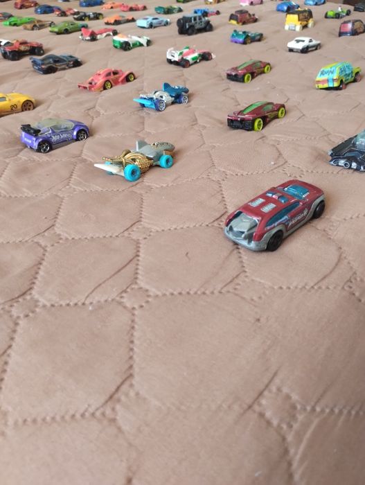 Продавам Hotwheels, Mattel колички