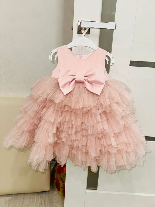 Продам детские платья