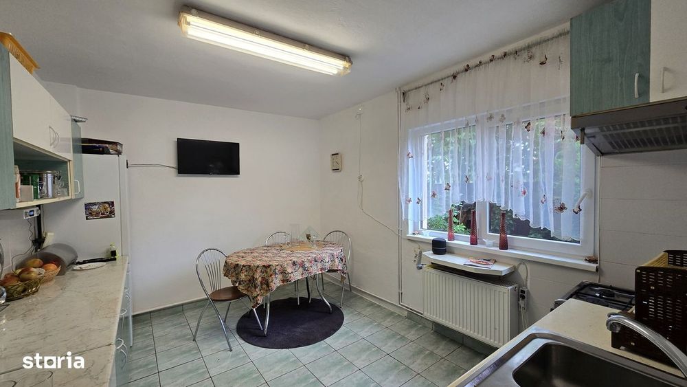 Casă cu 5 camere