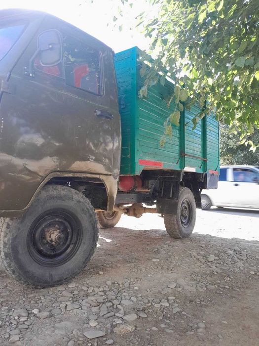 Uaz bortli sotiladi (Бортовой Уаз сотилади)