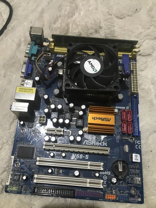 Vand placa de baza asrock cu amd athlon II