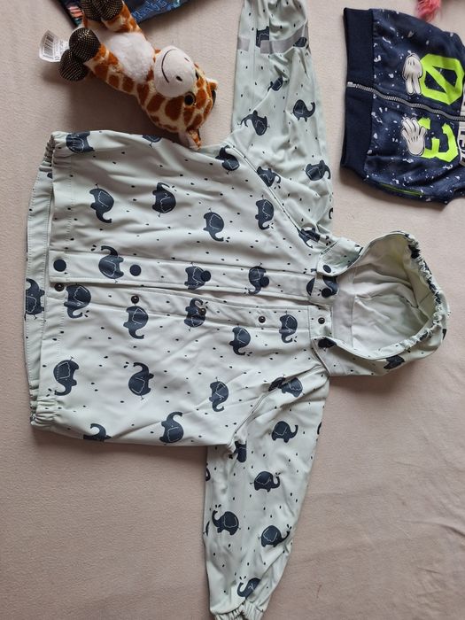 Нови връхни дрехи размер 116 (5-6 години).