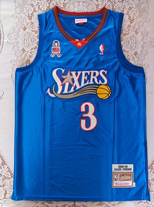 Maiou de baschet cu Allen Iverson XL (disponibil)