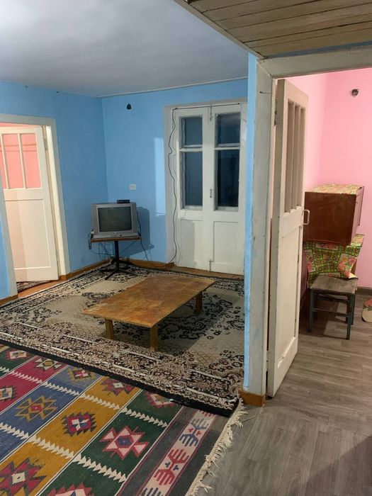 Ижарга 2-х хонали квартира берилади