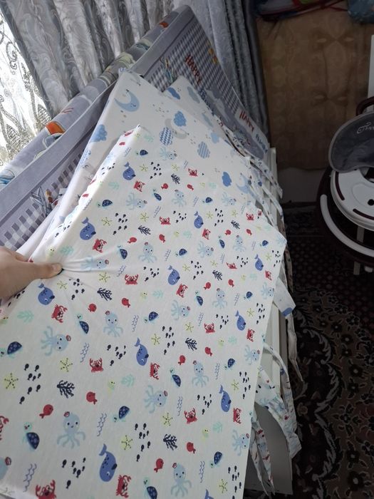 Продаю детскую кровать с маятником