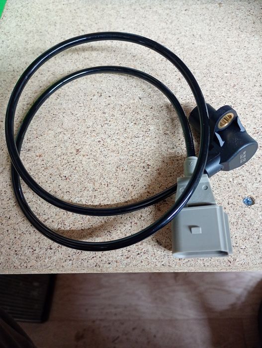 Датчик коленвала Ауди а6с5