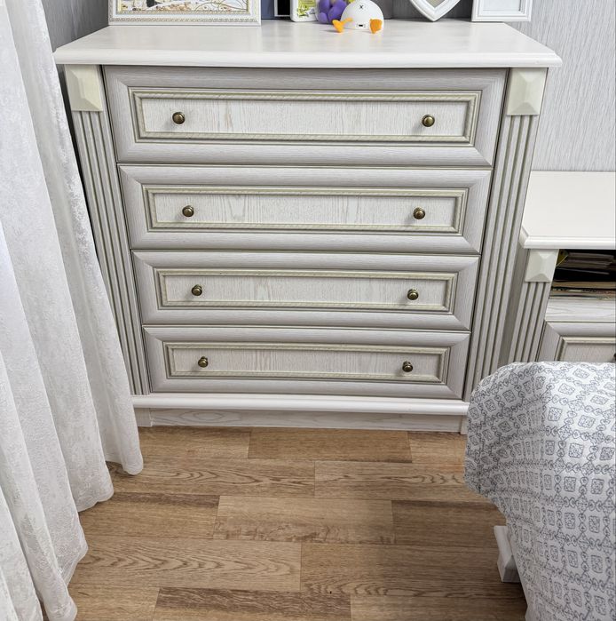 Спальный гарнитур