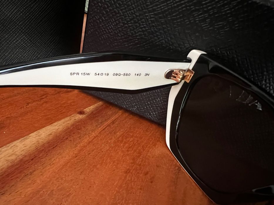 Слънчеви очила Прада Prada