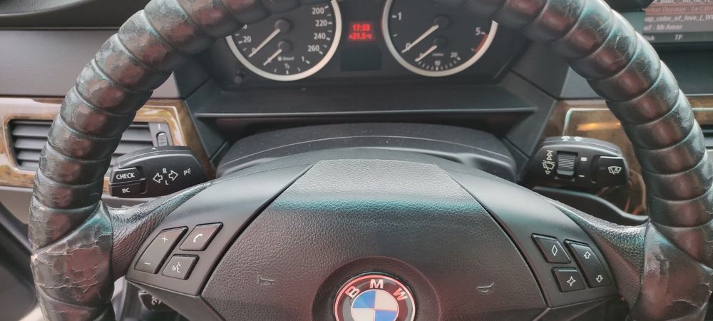 Волан BMW E61 2 броя работещи