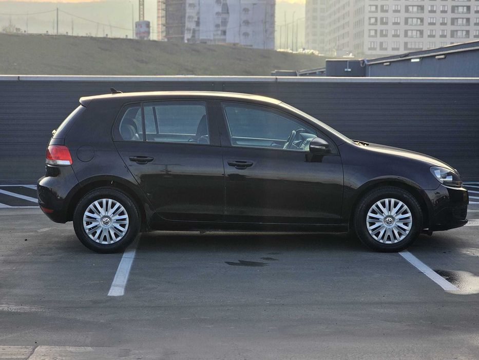 Vând autoturism Volkswagen Golf 6 An fabricație 2011